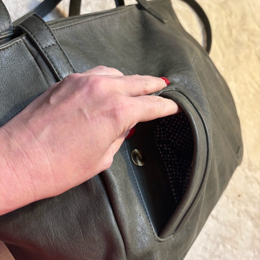 Antik Kraft Tote Bag Calliope Muted Olive Vegan Leather SOLD OUT ONLINE - Picture 9 of 16